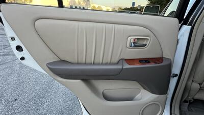 2002 Lexus RX 300 - Photo 16 - Valencia, CA 91355
