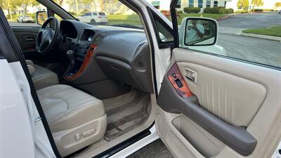 2002 Lexus RX 300 - Photo 19 - Valencia, CA 91355