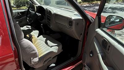 1998 Chevrolet S-10 - Photo 12 - Valencia, CA 91355