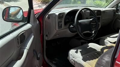 1998 Chevrolet S-10 - Photo 10 - Valencia, CA 91355