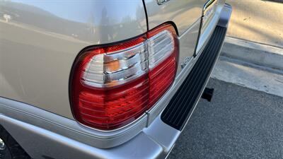 2002 Lexus LX 470 - Photo 10 - Valencia, CA 91355