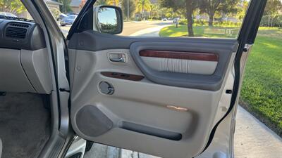 2002 Lexus LX 470 - Photo 17 - Valencia, CA 91355