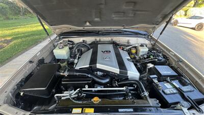 2002 Lexus LX 470 - Photo 27 - Valencia, CA 91355