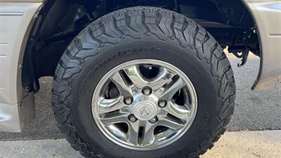 2002 Lexus LX 470 - Photo 9 - Valencia, CA 91355