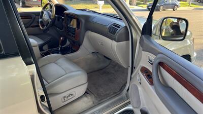 2002 Lexus LX 470 - Photo 16 - Valencia, CA 91355