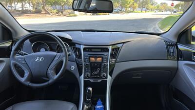 2012 Hyundai SONATA Limited - Photo 15 - Valencia, CA 91355