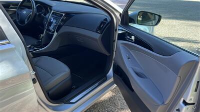 2012 Hyundai SONATA Limited - Photo 22 - Valencia, CA 91355
