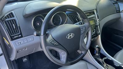 2012 Hyundai SONATA Limited - Photo 24 - Valencia, CA 91355