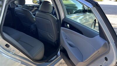 2012 Hyundai SONATA Limited - Photo 28 - Valencia, CA 91355