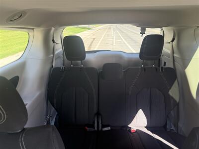 2022 Chrysler Voyager LX - Photo 12 - San Jose, CA 95111