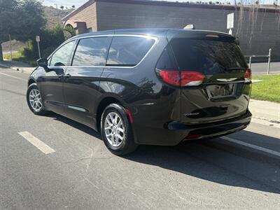 2022 Chrysler Voyager LX - Photo 2 - San Jose, CA 95111