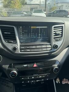 2017 Hyundai TUCSON SE - Photo 10 - Edmonton, AB T6W 1A3