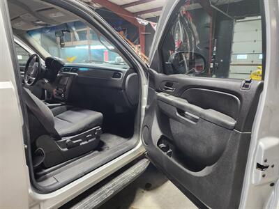 2010 Chevrolet Tahoe LS   - Photo 8 - For Collins, CO 80524