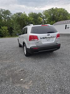 2013 Kia Sorento LX   - Photo 8 - Inwood, WV 25428