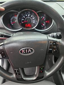 2013 Kia Sorento LX   - Photo 6 - Inwood, WV 25428