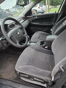 2016 Chevrolet Impala Limited LT Fleet   - Photo 10 - Inwood, WV 25428