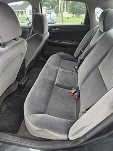 2016 Chevrolet Impala Limited LT Fleet   - Photo 8 - Inwood, WV 25428