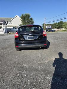2012 Ford Focus SE   - Photo 29 - Inwood, WV 25428