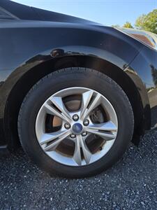 2012 Ford Focus SE   - Photo 27 - Inwood, WV 25428