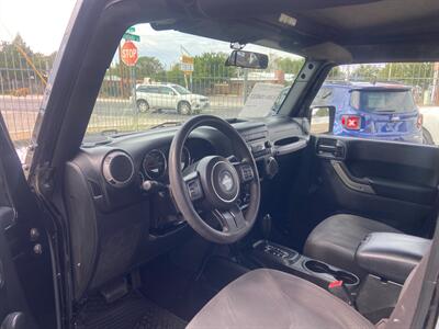 2017 Jeep Wrangler Unlimited Sport S - Photo 9 - Albuquerque, NM 87105