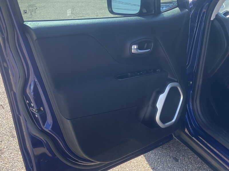 2019 Jeep Renegade Latitude - Photo 7 - Albuquerque, NM 87105