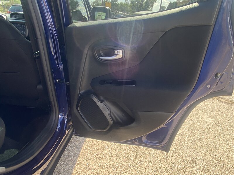 2019 Jeep Renegade Latitude - Photo 13 - Albuquerque, NM 87105