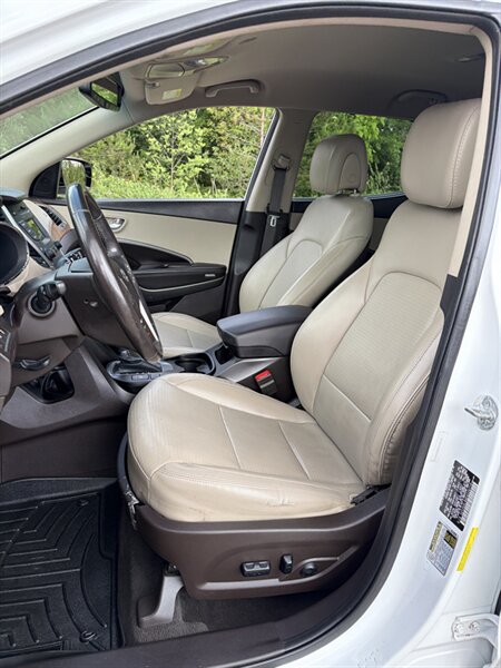 2014 Hyundai SANTA FE Sport 2.4L - Photo 6 - Brunswick, OH 44212