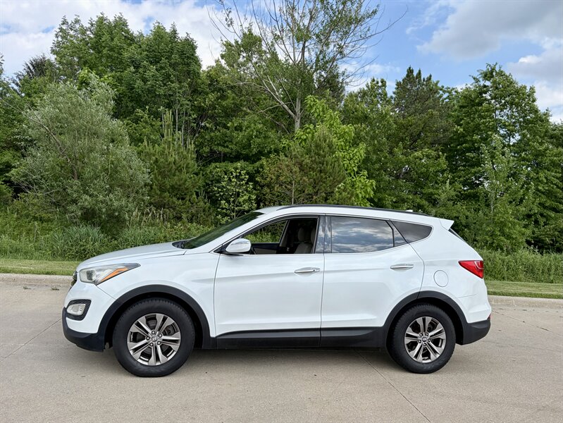 2014 Hyundai SANTA FE Sport 2.4L - Photo 5 - Brunswick, OH 44212
