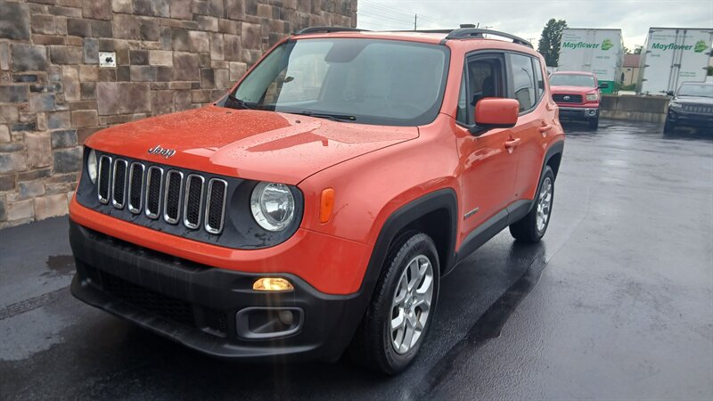 2015 Jeep Renegade Latitude - Photo 4 - Brunswick, OH 44212