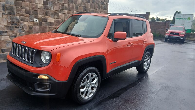 2015 Jeep Renegade Latitude - Photo 6 - Brunswick, OH 44212