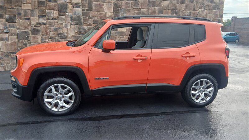 2015 Jeep Renegade Latitude - Photo 34 - Brunswick, OH 44212