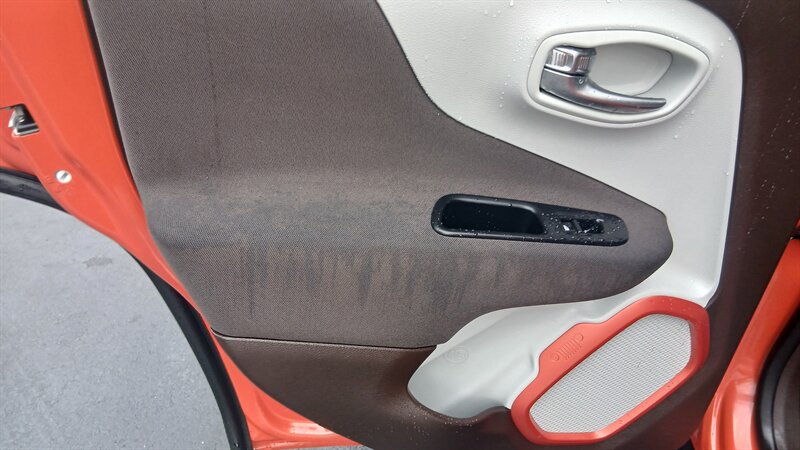 2015 Jeep Renegade Latitude - Photo 22 - Brunswick, OH 44212