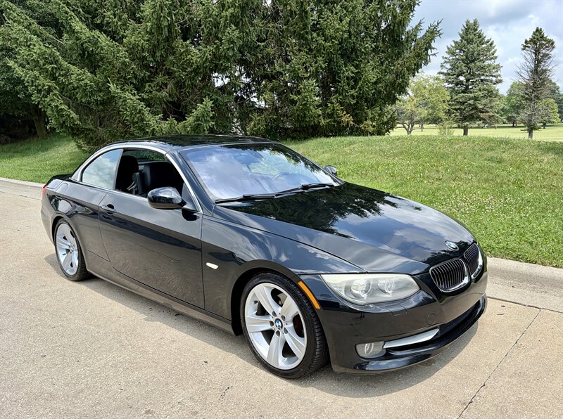 2011 BMW 328i - Photo 2 - Brunswick, OH 44212