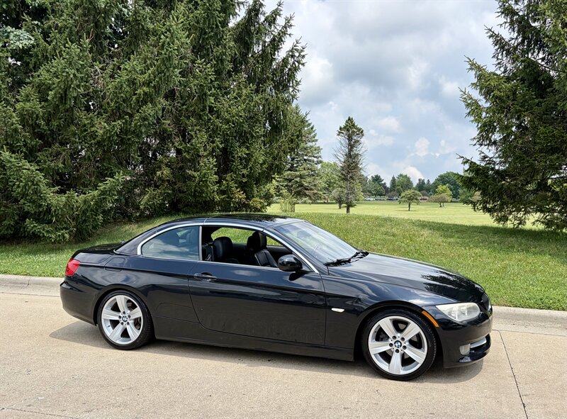 2011 BMW 328i - Photo 4 - Brunswick, OH 44212