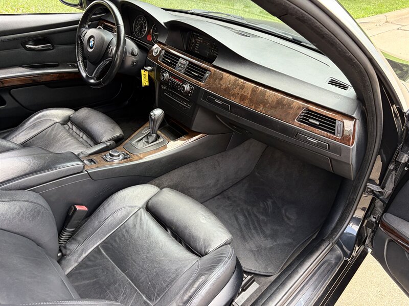 2011 BMW 328i - Photo 7 - Brunswick, OH 44212