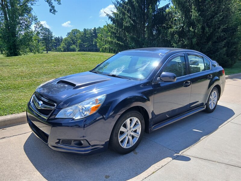 2012 Subaru Legacy 2.5i - Photo 14 - Brunswick, OH 44212