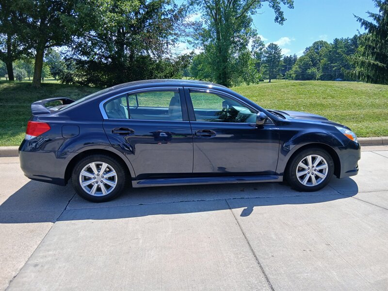 2012 Subaru Legacy 2.5i - Photo 28 - Brunswick, OH 44212