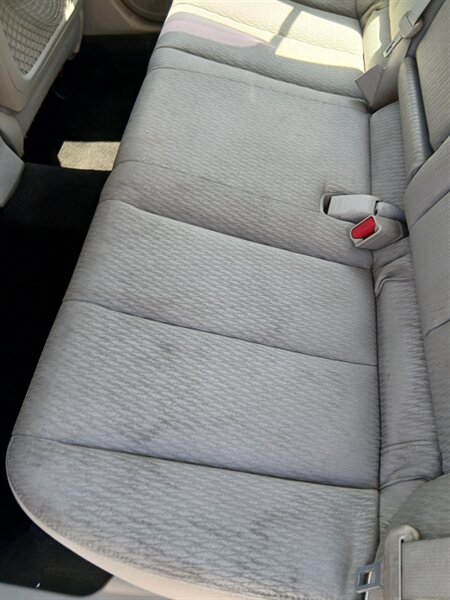 2012 Subaru Legacy 2.5i - Photo 25 - Brunswick, OH 44212