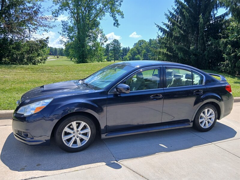 2012 Subaru Legacy 2.5i - Photo 5 - Brunswick, OH 44212