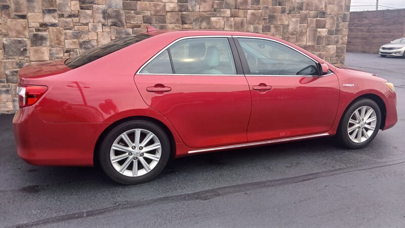 2012 Toyota Camry Hybrid LE - Photo 16 - Brunswick, OH 44212