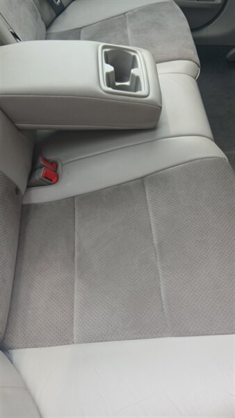 2012 Toyota Camry Hybrid LE - Photo 27 - Brunswick, OH 44212