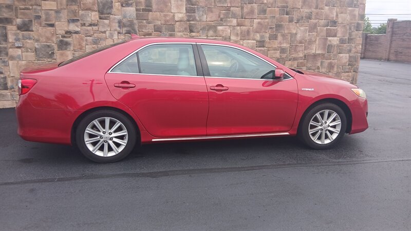 2012 Toyota Camry Hybrid LE - Photo 12 - Brunswick, OH 44212