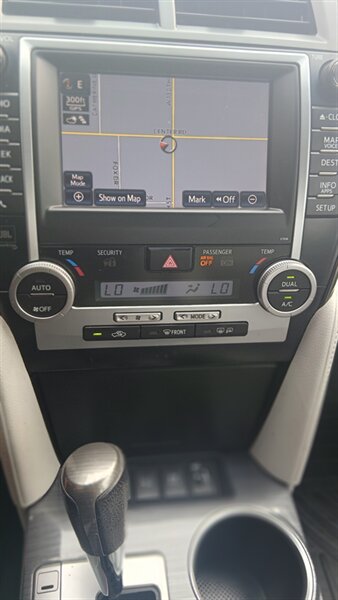 2012 Toyota Camry Hybrid LE - Photo 22 - Brunswick, OH 44212