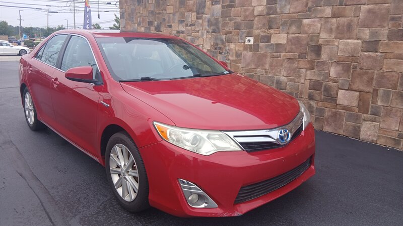 2012 Toyota Camry Hybrid LE - Photo 2 - Brunswick, OH 44212