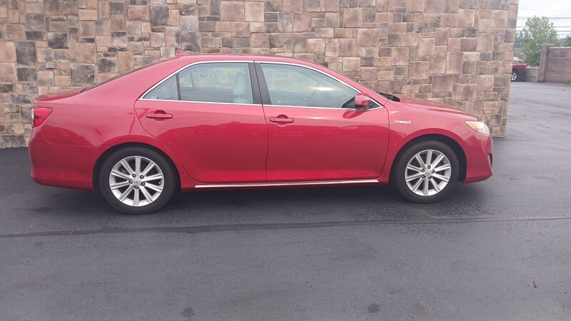 2012 Toyota Camry Hybrid LE - Photo 10 - Brunswick, OH 44212