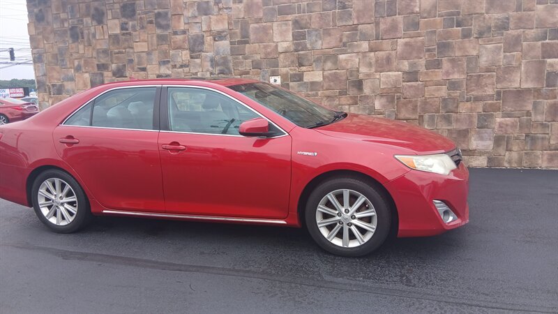 2012 Toyota Camry Hybrid LE - Photo 9 - Brunswick, OH 44212