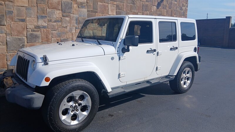 2013 Jeep Wrangler Unlimited Sahara - Photo 35 - Brunswick, OH 44212