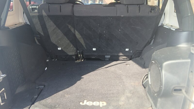 2013 Jeep Wrangler Unlimited Sahara - Photo 30 - Brunswick, OH 44212