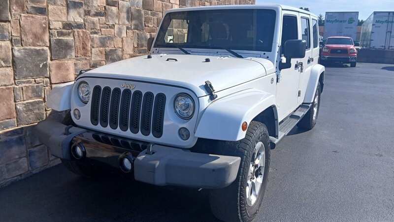 2013 Jeep Wrangler Unlimited Sahara - Photo 10 - Brunswick, OH 44212