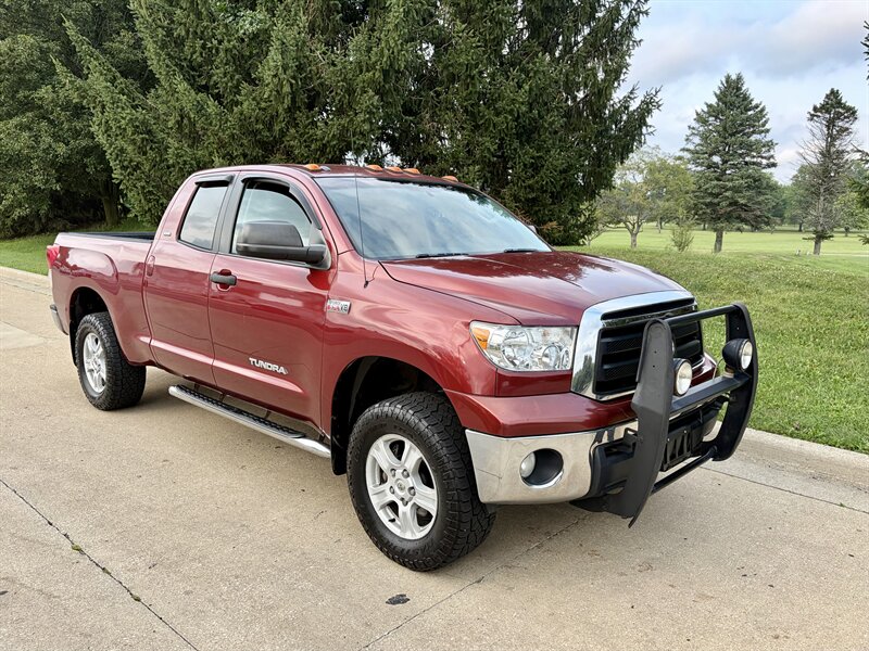 2010 Toyota Tundra Grade - Photo 2 - Brunswick, OH 44212